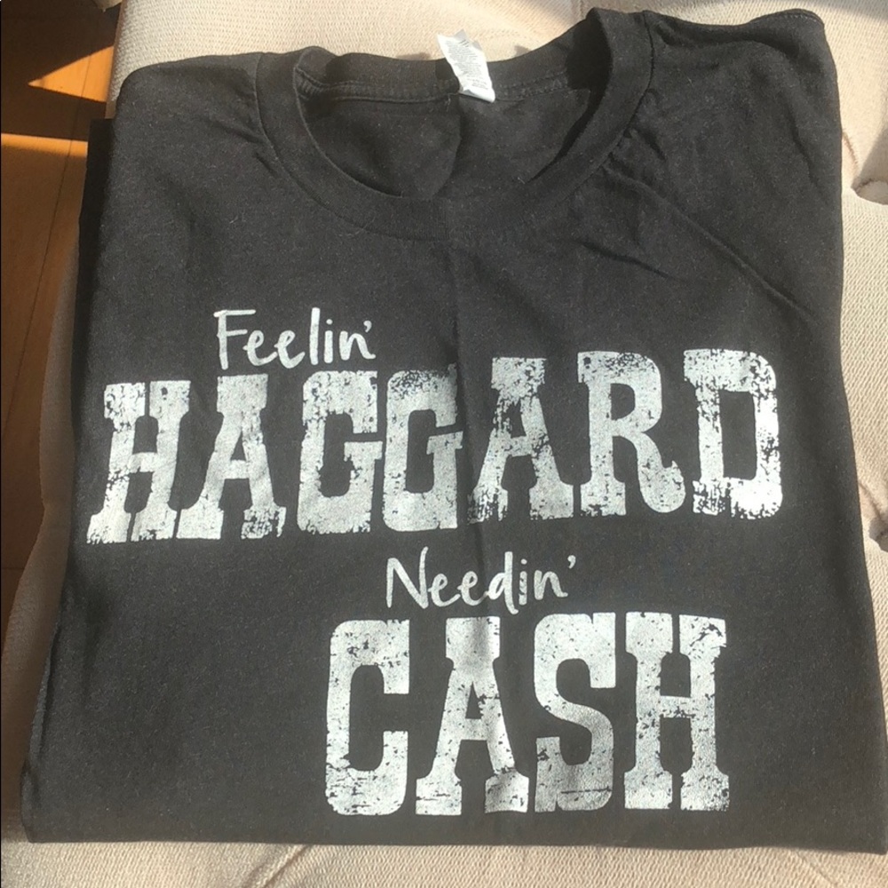 Large black t-shirt
